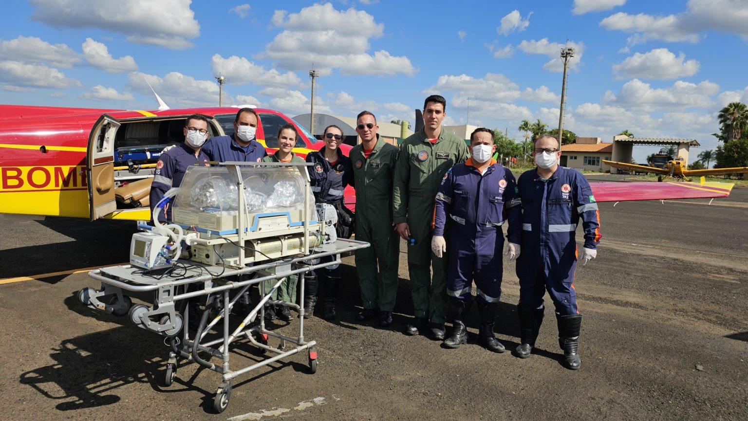 Recém-nascido é levado de avião de Goianésia para UTI neonatal em Catalão