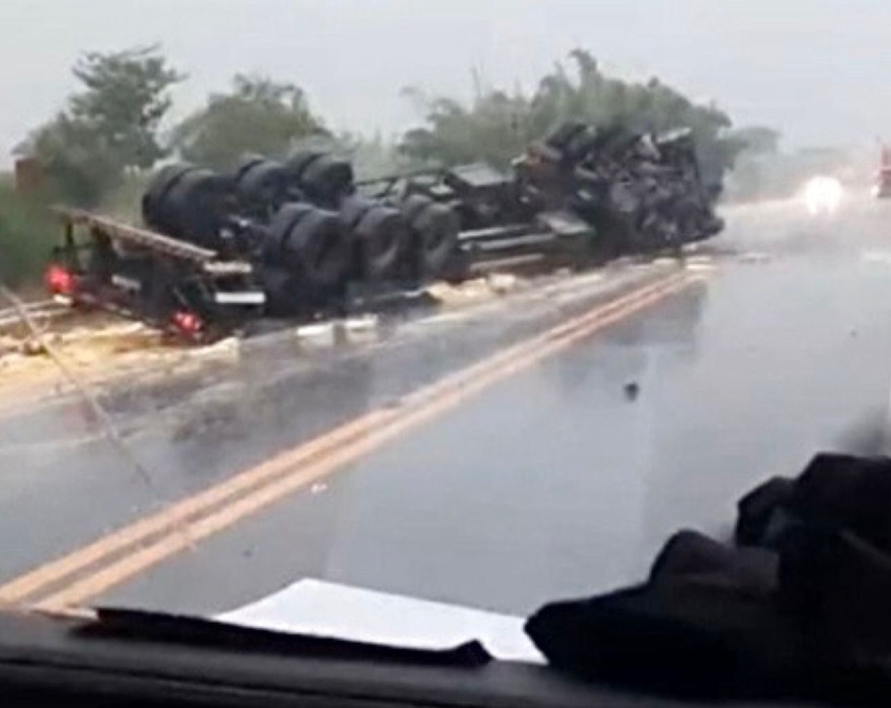 Acidente na BR-153 entre Jaraguá e São Francisco de Goiás mobiliza equipes de resgate