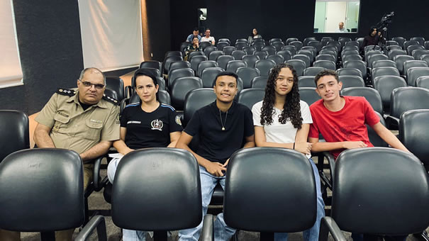 Vereadores solicitam apoio financeiro para estudantes de Goianésia em competição nacional de lançamento de foguetes
