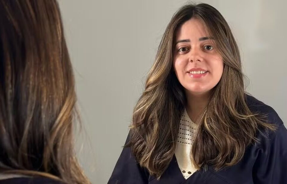 Influenciadora Juliana Perdomo desperta da sedação e família agradece orações
