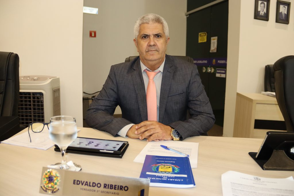 Edvaldo Ribeiro solicita placa de identificação de Goianésia no trevo de Jaraguá
