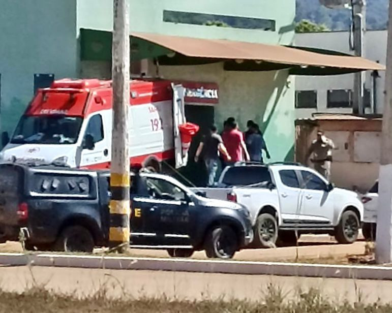 Urgente: Criminoso que esfaqueou mulher e filhos em Souzalândia entra em confronto com polícia