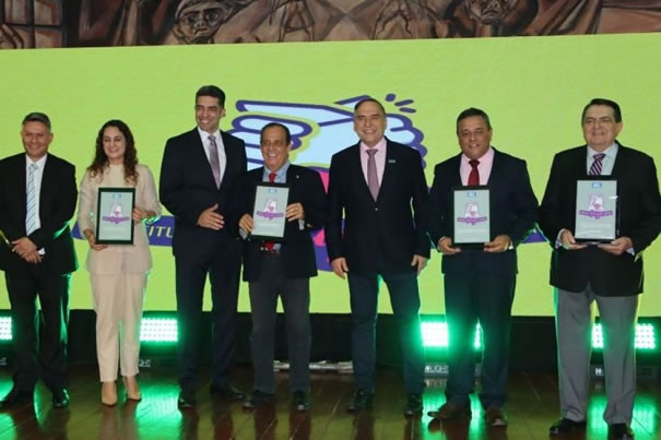 Fieg homenageia presidente da Câmara Municipal de Goianésia com prêmio Amigo do Iel