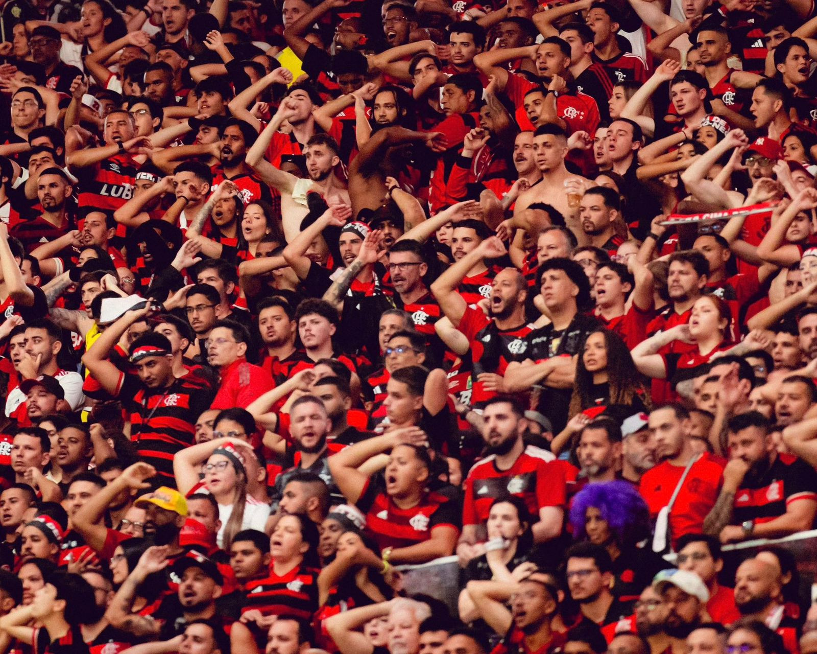 Em goleada espetacular, Flamengo atropela Vitória por 8 a 0