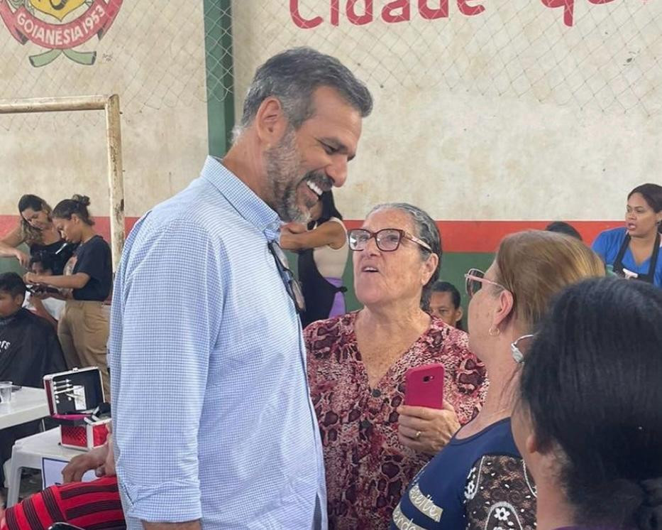 Renato de Castro destina Caminhão da Identidade para Goianésia com 750 atendimentos à população