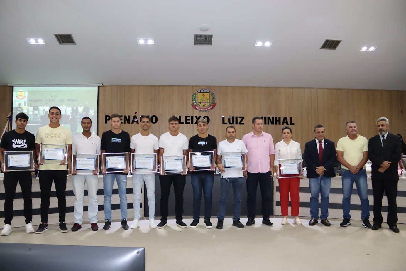 Câmara Municipal de Goianésia promove homenagem a jogadores da categoria de base do Goianésia