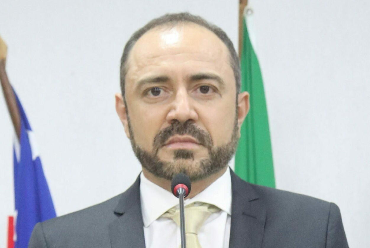 Vereador diz que empresário ligou, lhe ameaçando após quebra de monopólio funerário