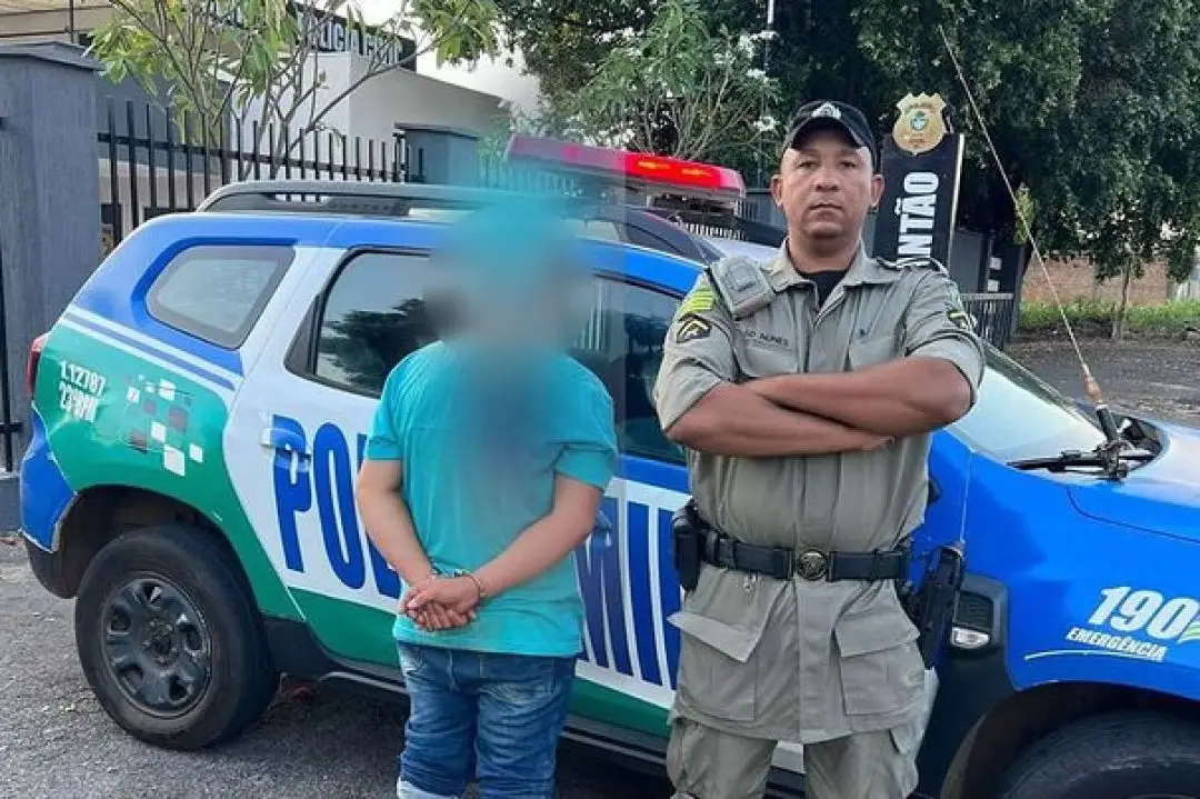 Homem é preso no Parque das Palmeiras por descumprir medida protetiva e agredir ex-companheira