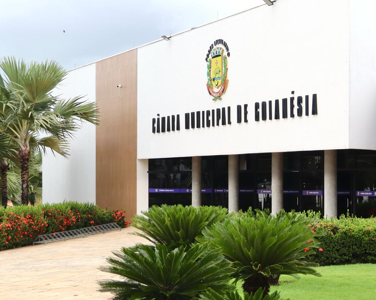 Veja quais vereadores de Goianésia trocaram de partido durante a janela partidária