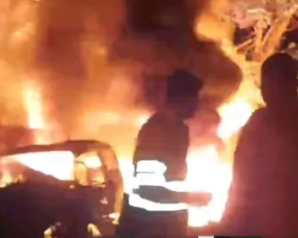 Ônibus e carreta se envolvem em grave acidente na BR-153 próximo à Jaraguá