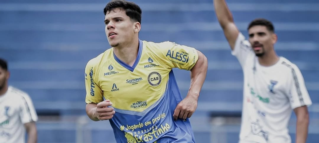Aparecidense contrata atacante que estava no futebol paranaense