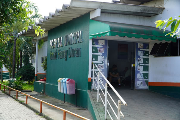 Homem esfaqueado foge do hospital municipal de Goianésia após atendimento