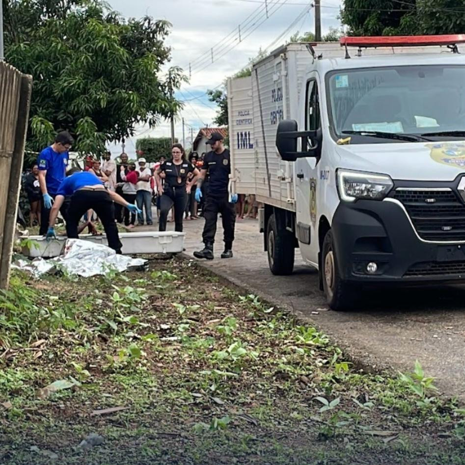 Homem é morto com extrema crueldade no meio da rua no Parque Araguaia em Goianésia