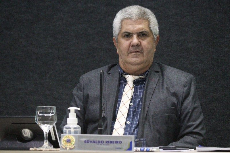 Edivaldo Ribeiro solicita implementação da especialidade de próteses para o CEO