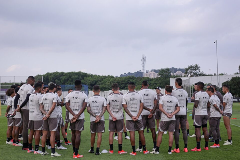 Corinthians quita pendências de FGTS do elenco após atletas irem à Justiça
