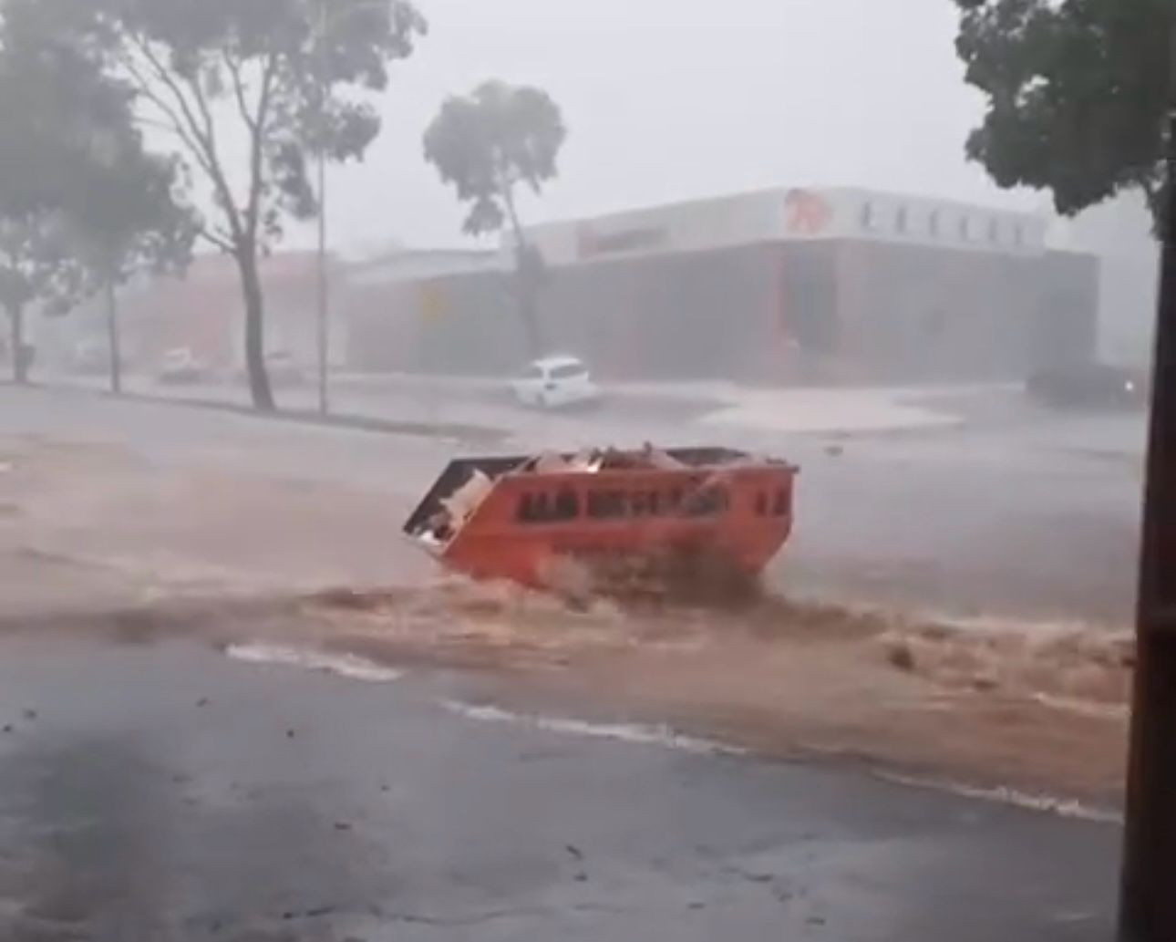 Vereador pede solução para região de alagamento no bairro Negrinho Carrilho