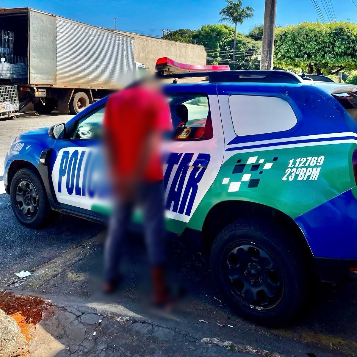 Em patrulhamento, Polícia Militar prende foragido da justiça pelo crime de roubo