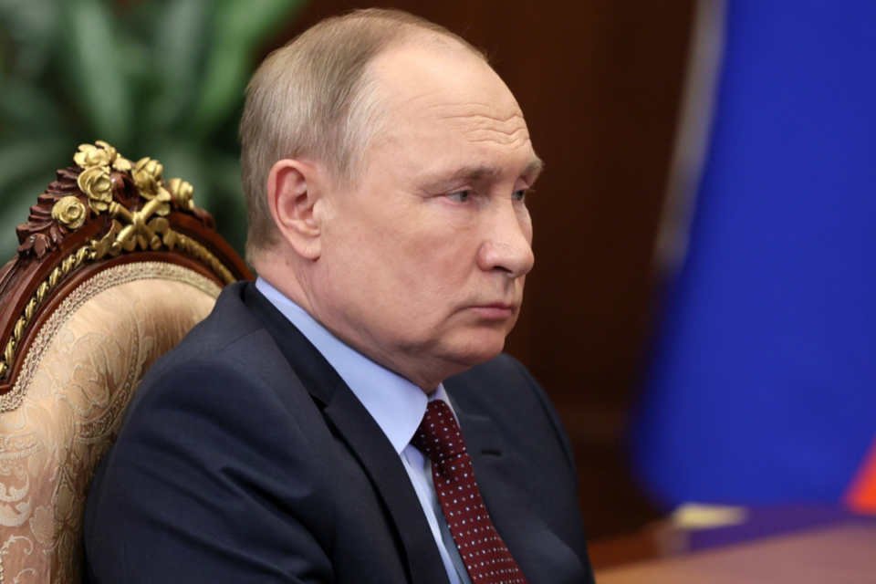 Putin assina decreto que amplia possibilidade de uso das armas nucleares