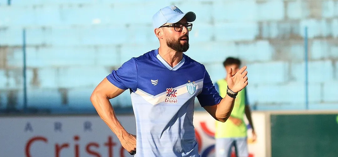 De olho na Divisão de Acesso do Goianão, Centro-Oeste anuncia o técnico Luan Carlos