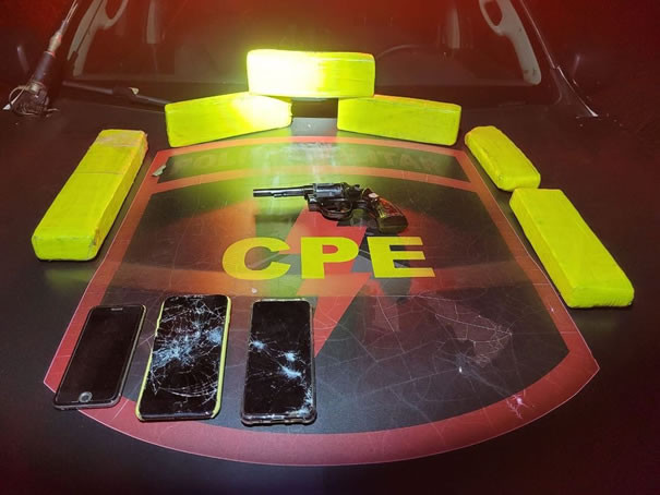 Criminoso suspeito de integrar facção confronta policiais do CPE enquanto transportava drogas