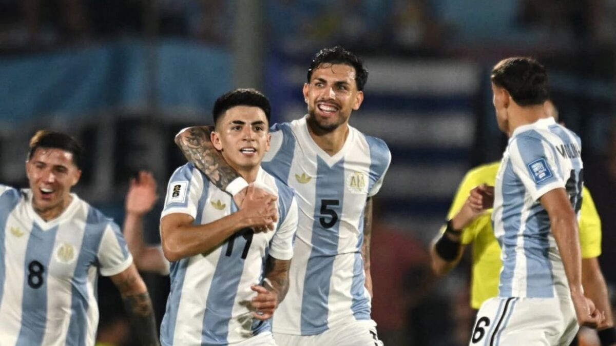 Argentina vence o Uruguai pela Eliminatórias da Copa do Mundo