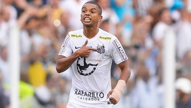 Goiás confirma nova contratação do zagueiro David Braz, ex-jogador do Santos