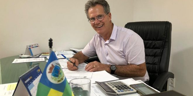 Prefeito de Barro Alto, Álvaro Machado, é alvo de denúncias de vereador Eliezer Eustáquio