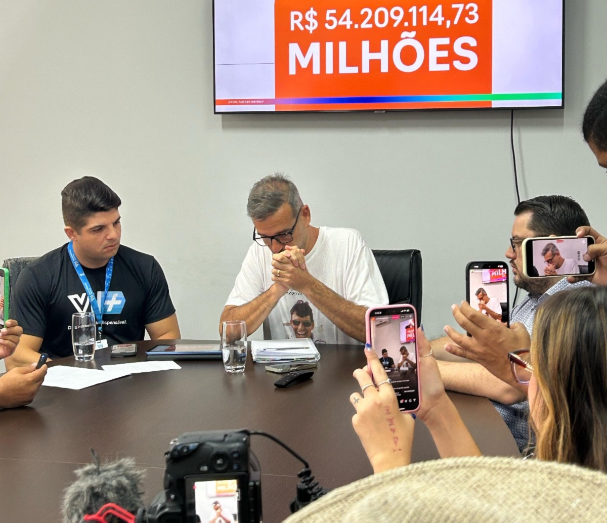 Renato de Castro expõe dívida de R$ 54 milhões deixada pela gestão anterior