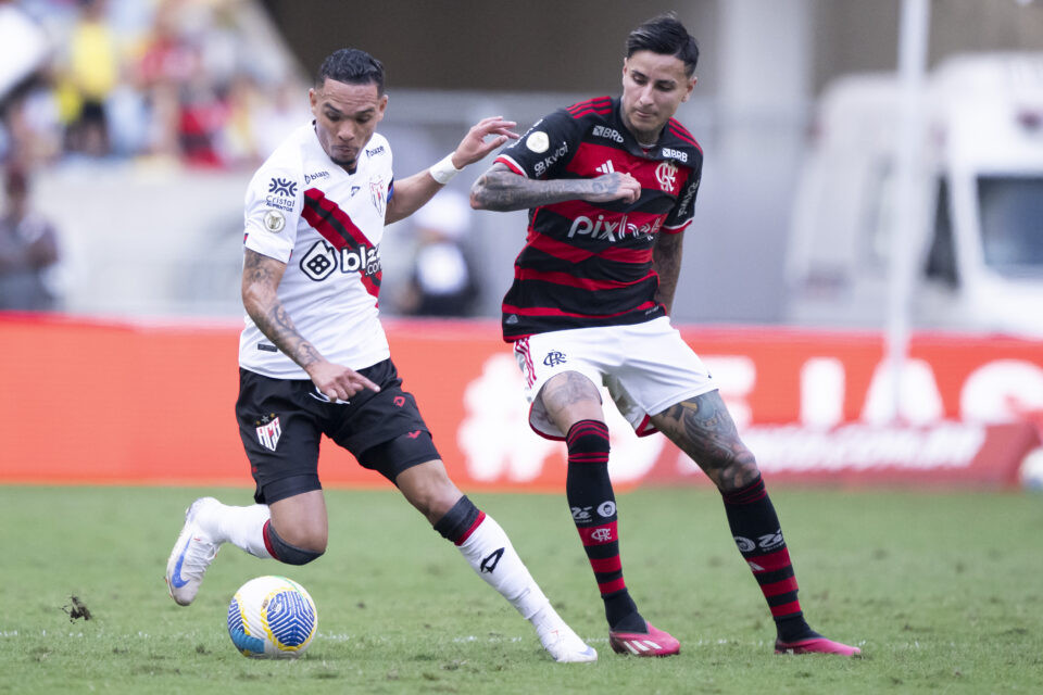 Atlético-GO perde para o Flamengo e segue afundado na lanterna da Série A