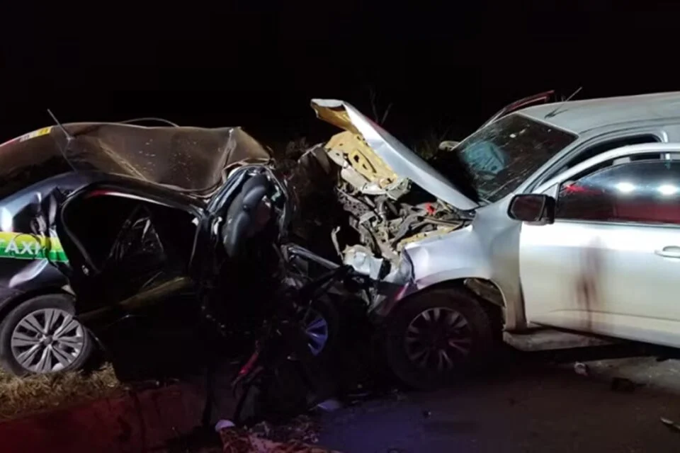 Posse: cinco pessoas morrem em acidente de trânsito na BR-020