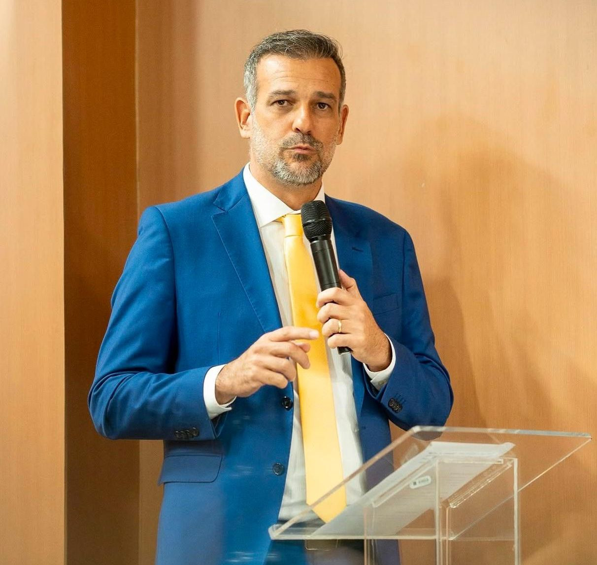 “Valor da dívida deixada na prefeitura daria para construir 700 casas”, revelou Renato de Castro