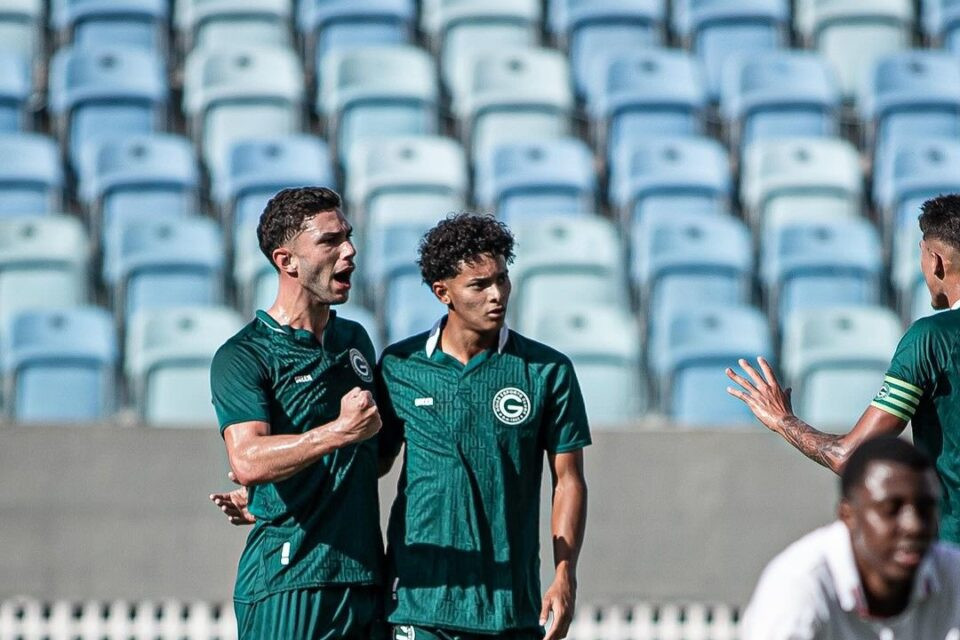Baldória marca em vitória contra o São Paulo, mas cobra desatenção em gols sofridos