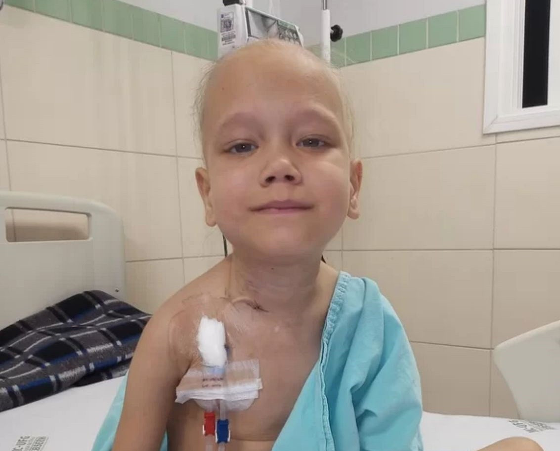Batalha de Ana Clara, menina de 5 anos com doença renal crônica em busca de transplante