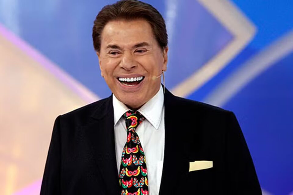Após 15 dias internado, Silvio Santos volta a ser internado em hospital de São Paulo