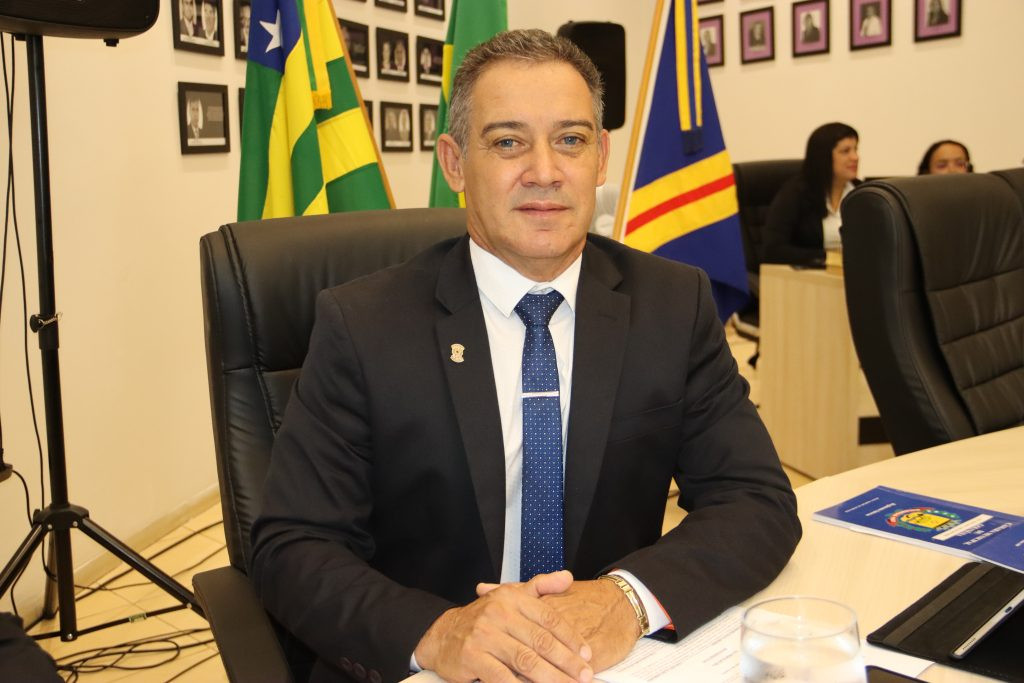 Vereador Geraldo do Pastel solicita sinalização de trânsito no Residencial Parque das Palmeiras