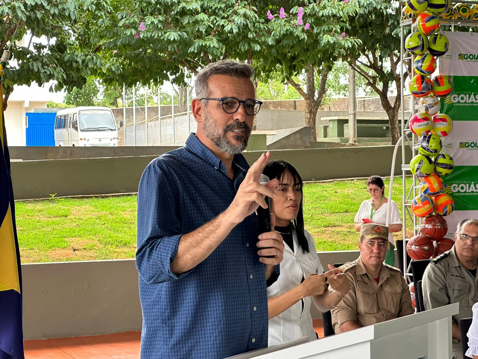 Em evento de inauguração de nova quadra coberta Renato de Castro enaltece investimentos do Governo do Estado na Educação   