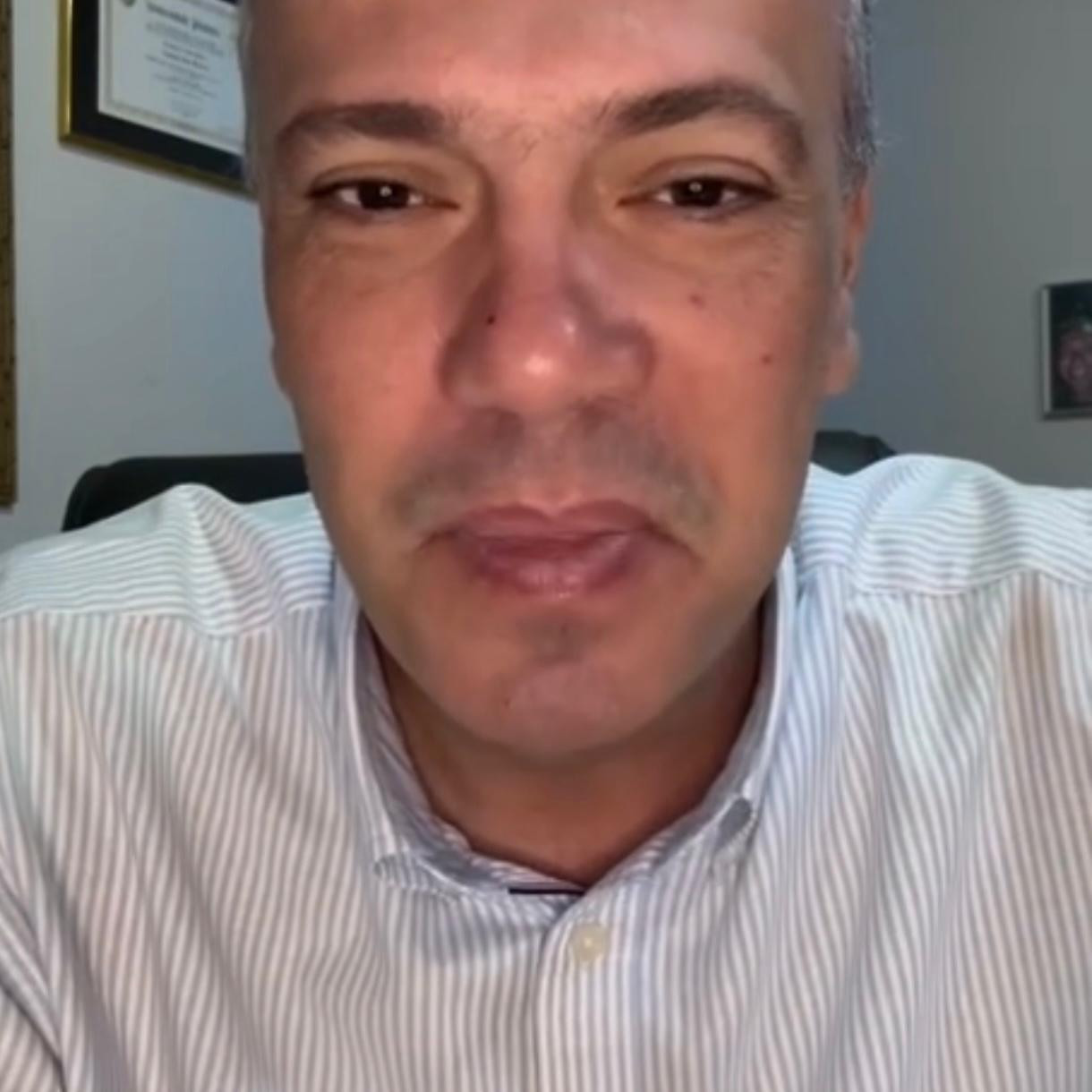Prefeito Leonardo Menezes se pronuncia pela primeira vez desde as eleições do último fim de semana
