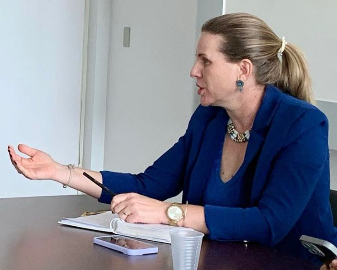 Secretária de Educação é convocada para prestar esclarecimentos na câmara