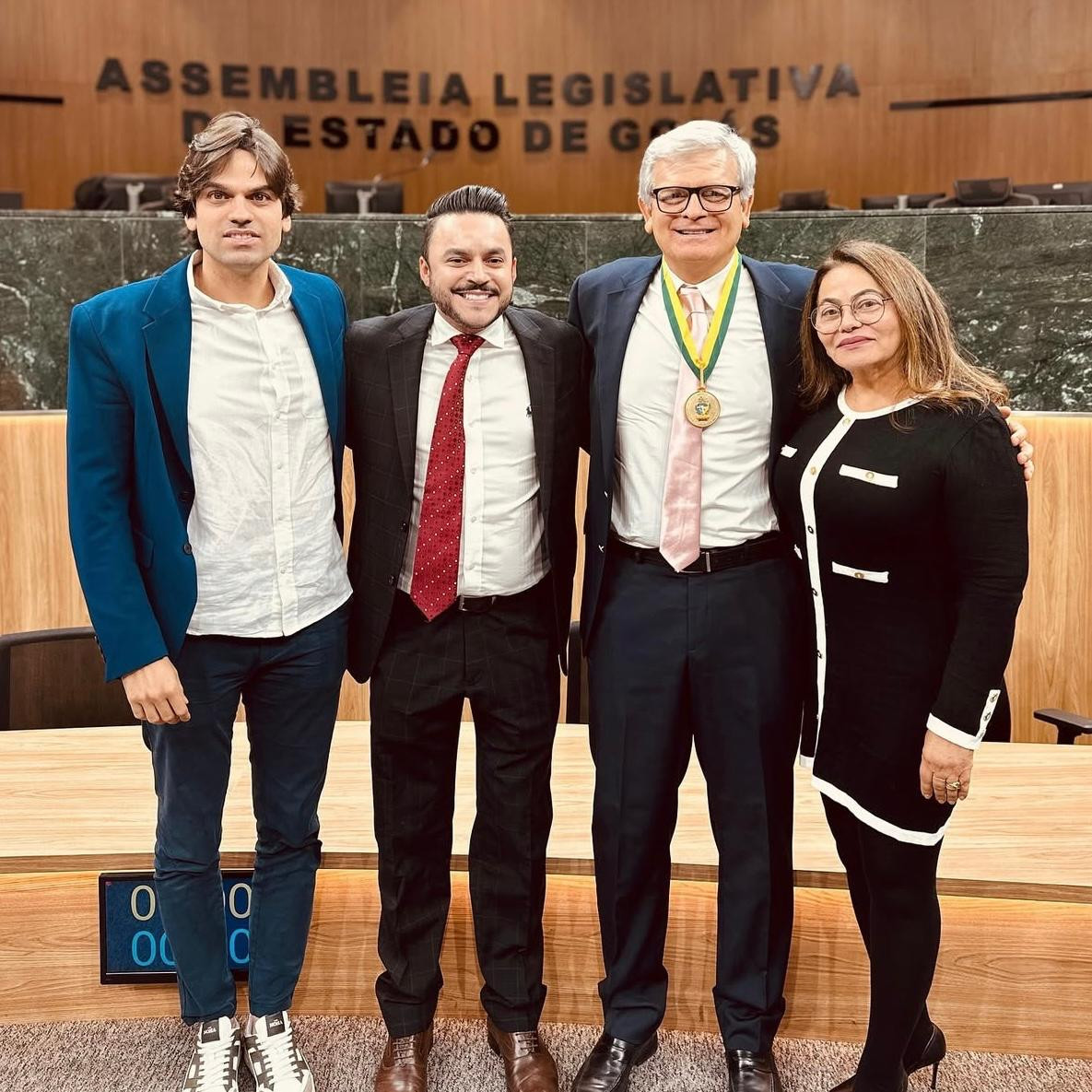 Joel Soares, diretor de Operações da Jalles, recebe medalha Pedro Ludovico Teixeira