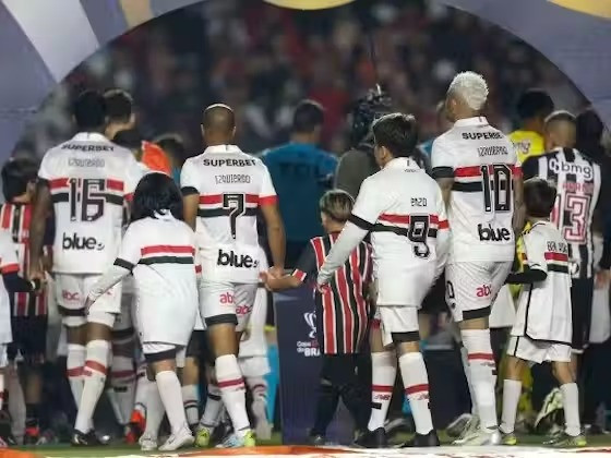 São Paulo envia cinco jogadores e vice-presidente para velório de Izquierdo
