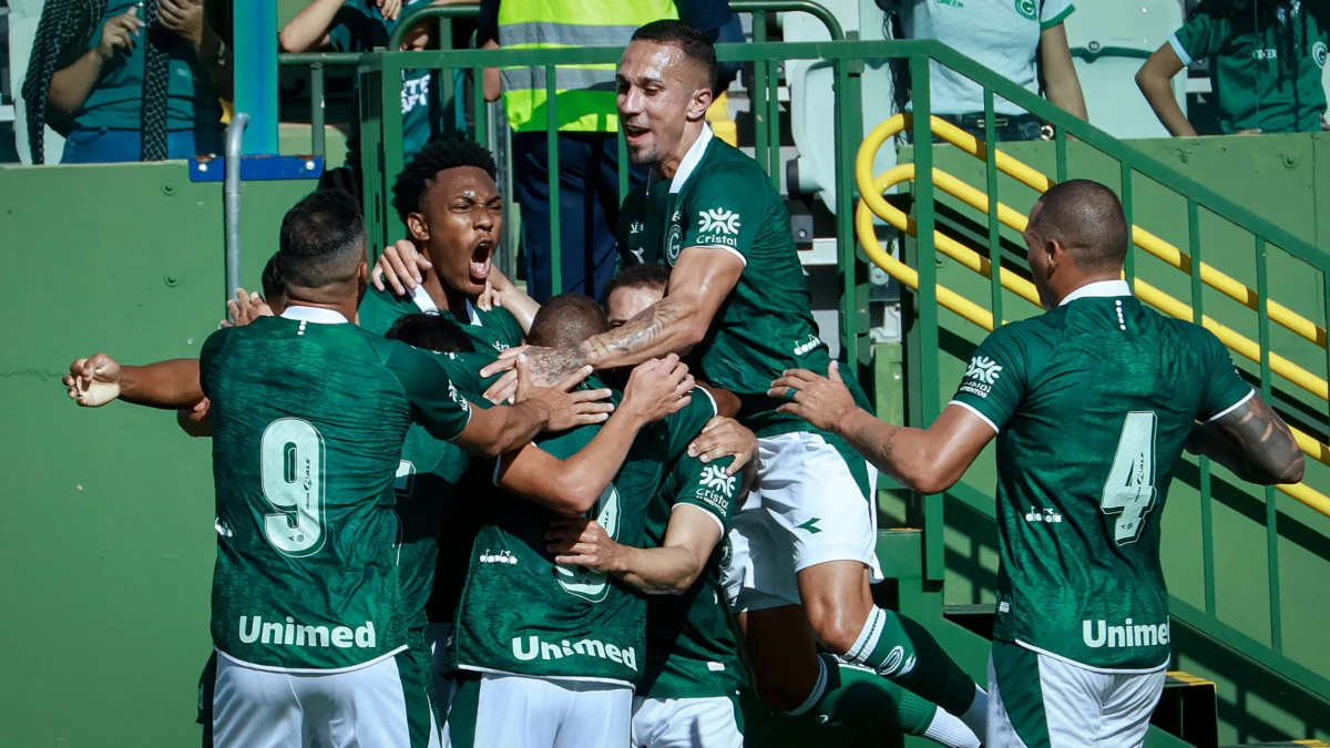 Goiás impõe ritmo, constrói vantagem cedo e goleia o Goiatuba no Goianão