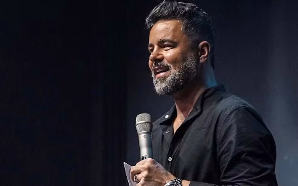 Pastor Davi Passamani é preso pela polícia em Goiânia quando chegava a um culto 