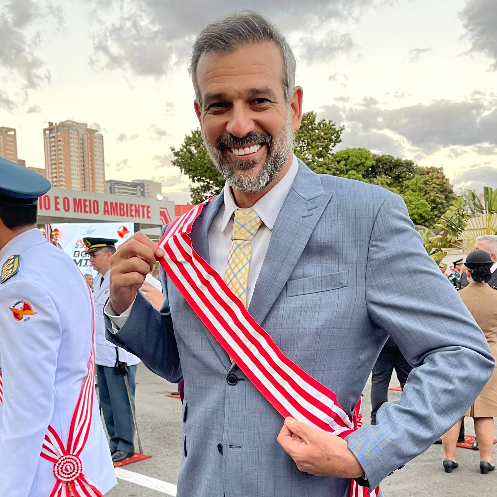 Renato de Castro é homenageado em Goiânia com a mais alta honraria do Corpo de Bombeiro Militar de Goiás, Medalha do grau Grã-Cruz