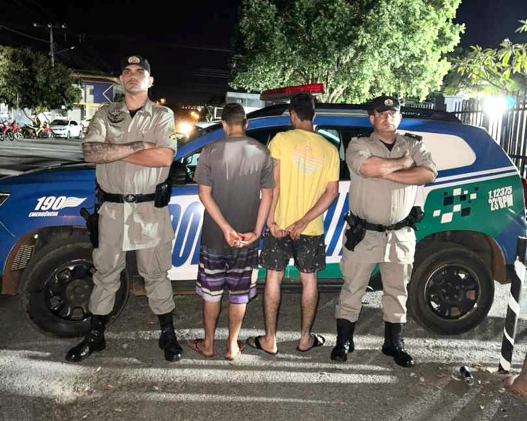 Policiais agem rápido e prendem dois traficantes em flagrante na cidade de Barro Alto