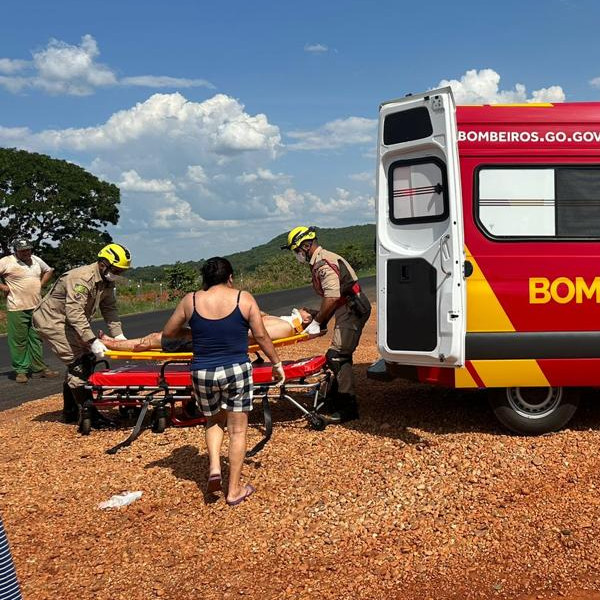 Capotamento na GO-230 entre Goianésia e Cirilândia deixa uma pessoa ferida