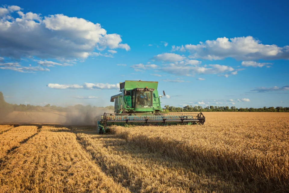 Pedidos de recuperação judicial no agro caem 20,7% no Brasil em 2026; Goiás soma 84 casos