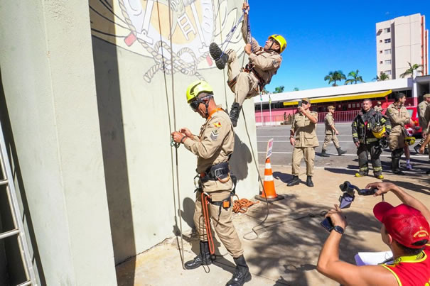 Bombeiros de Goianésia são campeões do Desafio Físico e Operacional de Goiás