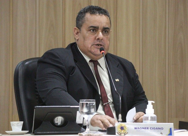 Vereador Wagner Cigano solicita empenho no recapeamento asfáltico do Residencial Ipês