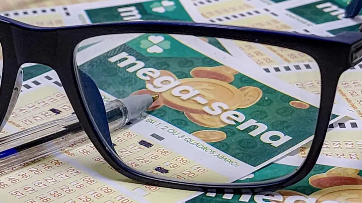 Mega-Sena desta quinta é adiada para sábado pelo Dia do Trabalhador