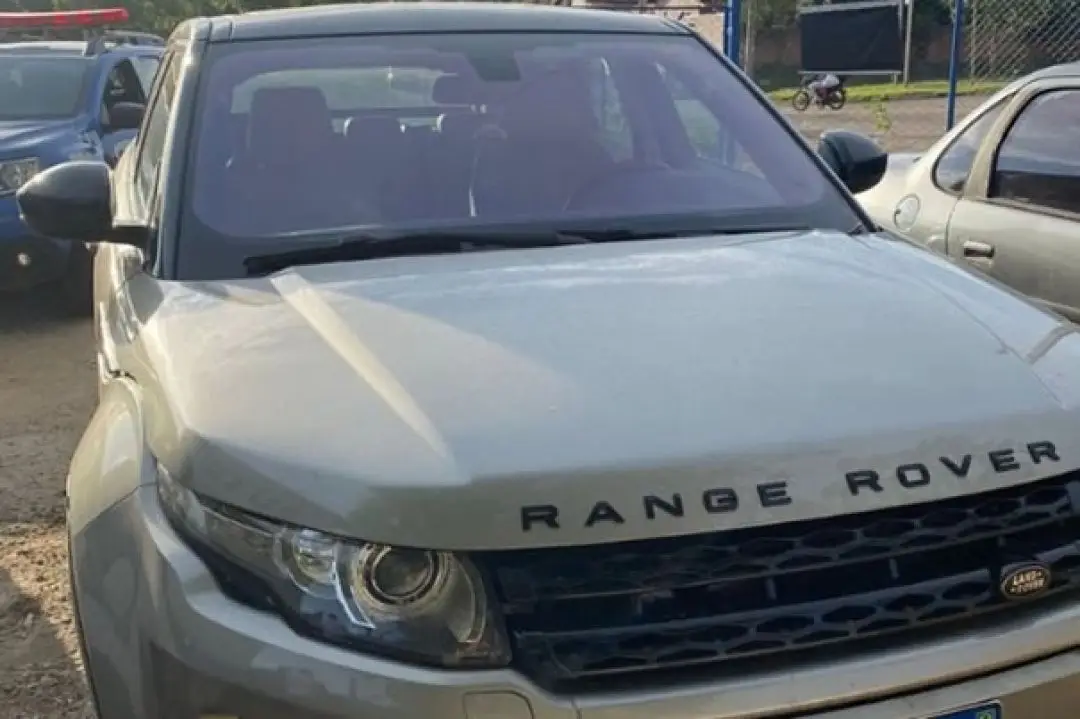 Range Rover com registro de apropriação indébita é apreendida e quatro pessoas são presas em Goianésia